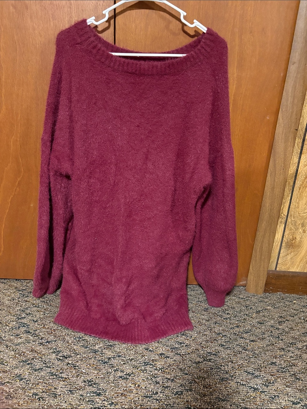 Women's Crewneck Sweater in Deep Wine